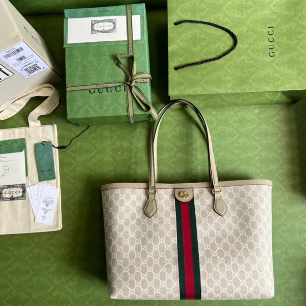<p>Style: ‎631685</p>
<p>Size: 38*28*14 CM</p>
<p>dust bag included</p>