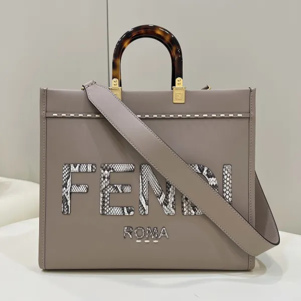 <p>Style:  80016</p>
<p>Size:     36*12*31   CM</p>
<p>Original box & dust bag included</p>