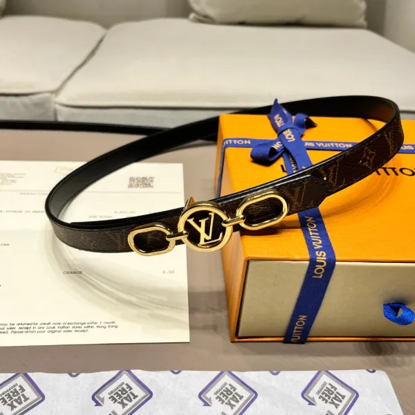 <p>Width :    2    CM</p>
<p>Original box & dust bag included</p>