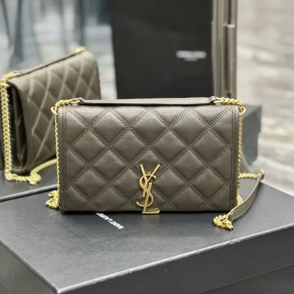 <p>Style:  585031</p>
<p>Size:    22.5*14.5*5    CM</p>
<p>Original box & dust bag included</p>
