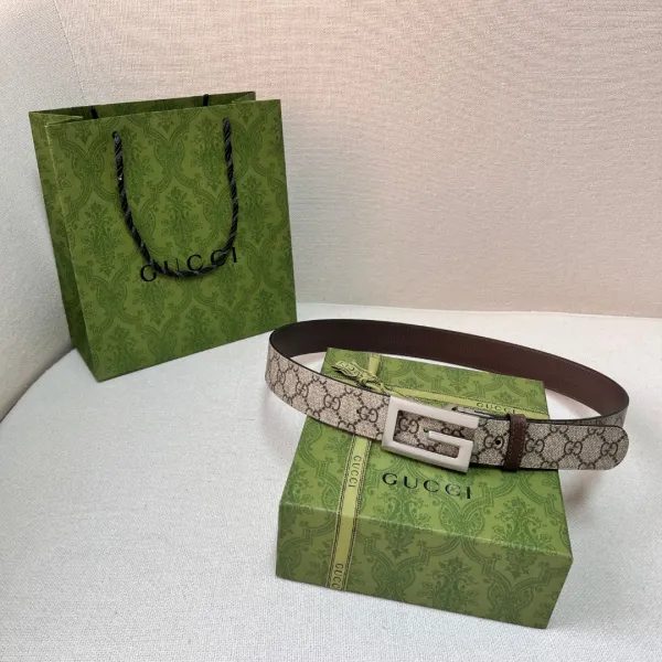 <p>width: 3.5 CM</p>
<p>Original Box & Dust Bag included</p>