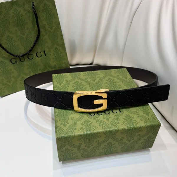 <p>width: 3.5 CM</p>
<p>Original Box & Dust Bag included</p>