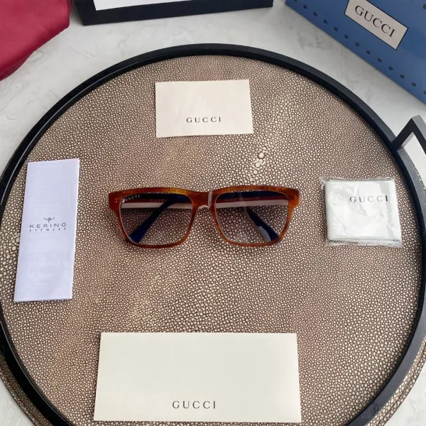 Gucci classic sunglasses