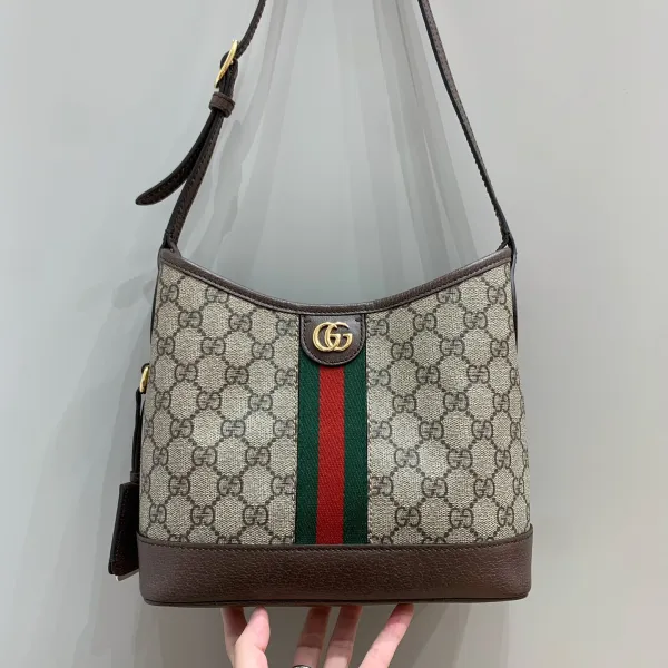 <p>Style:781402</p>
<p>Size:  23*21*12 CM</p>
<p>Original Box & Dust Bag included</p>